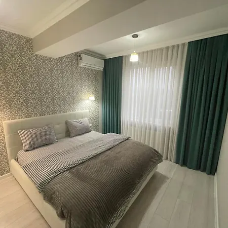 комфортабельная на улице василе лупу Apartment *